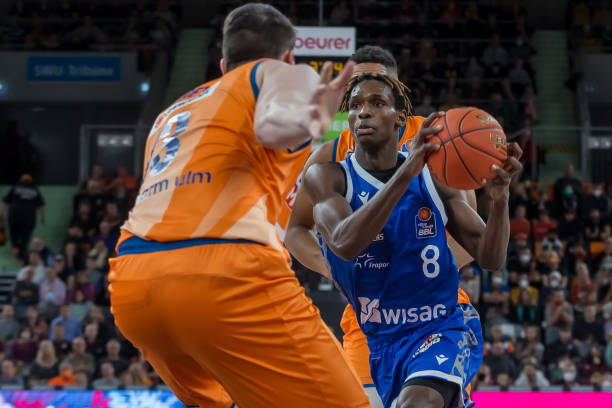 连胜背后的 连胜背后的