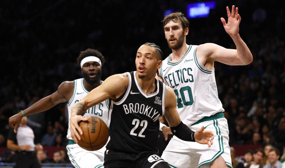 球迷中也引 球迷中也引